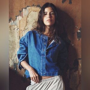 XIRENA NICKY Popover Denim Shirt in Mid Blue small